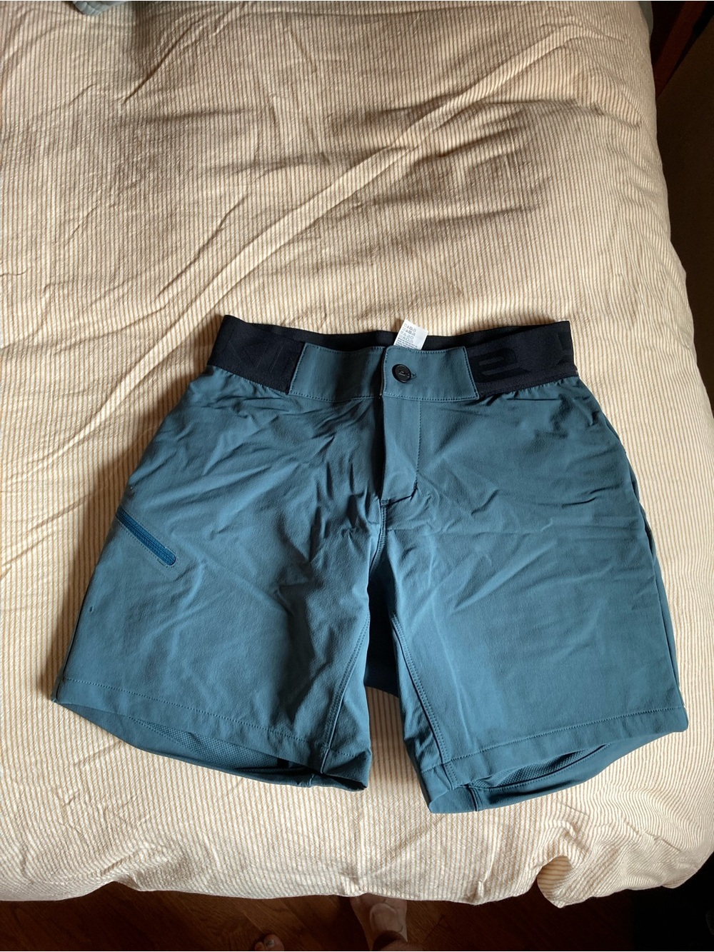 Dakine Women’s Athletic Shorts with elastic Waistband